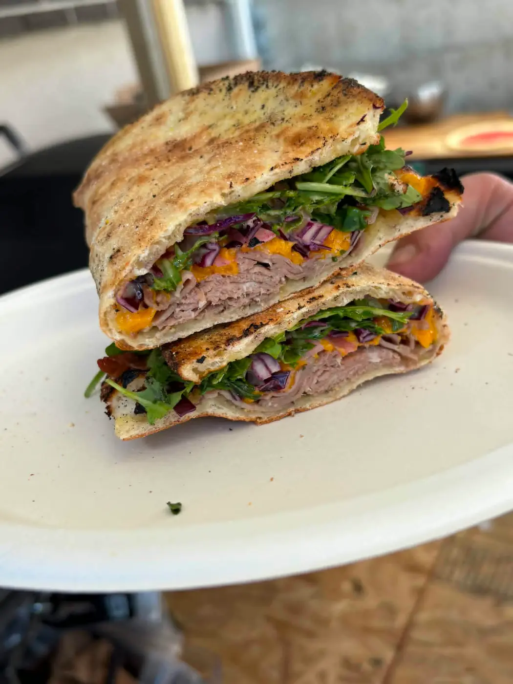 Panini artisanal à la viande méchoui - Four et Braise Québec